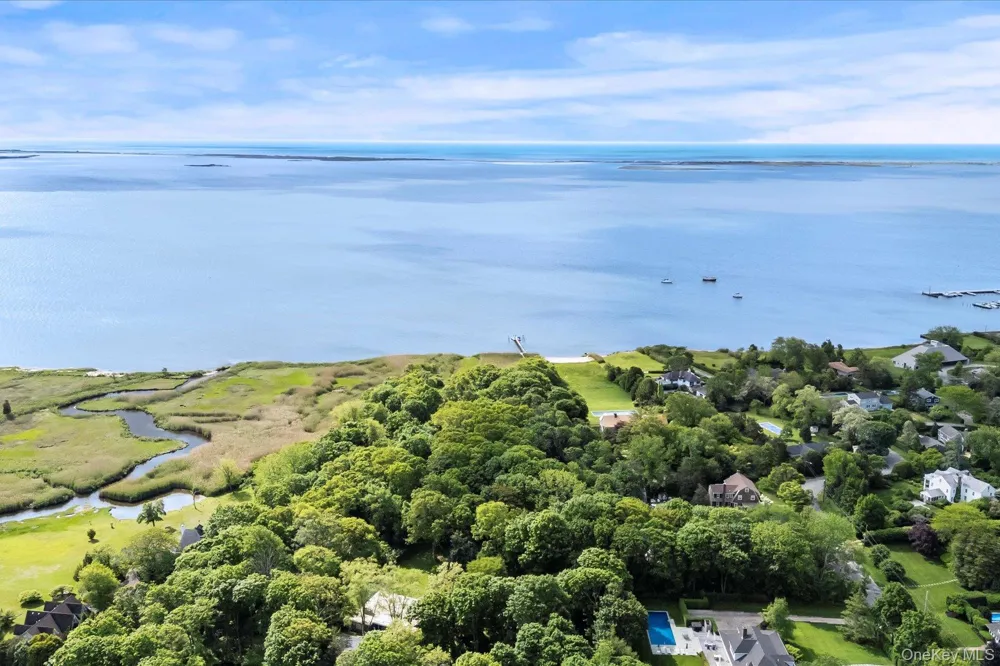 198 South Country Road Bellport Village, NY 11713