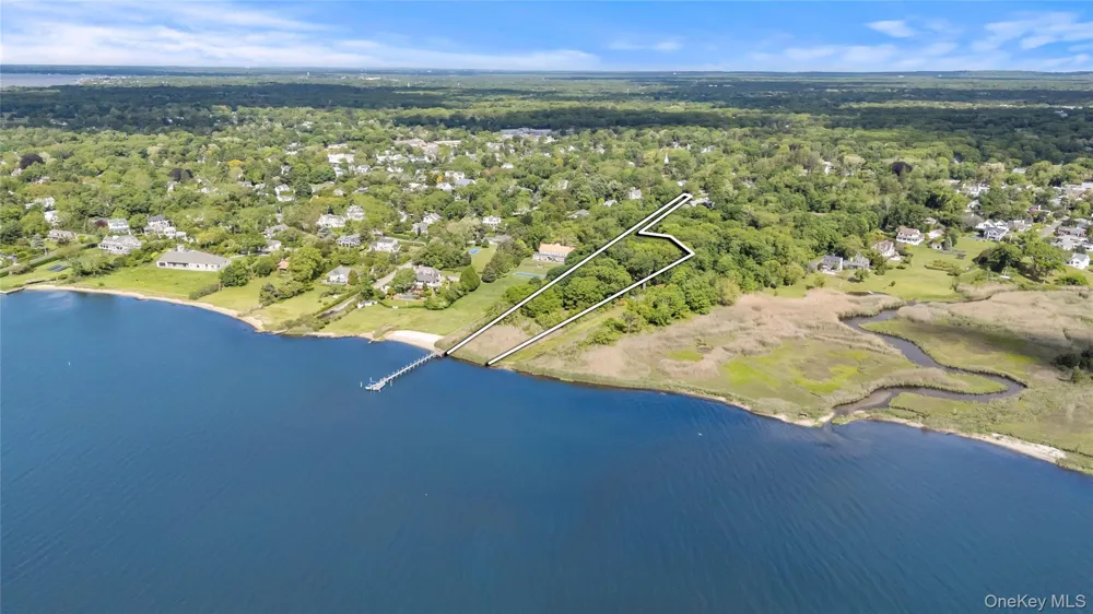 198 South Country Road Bellport Village, NY 11713