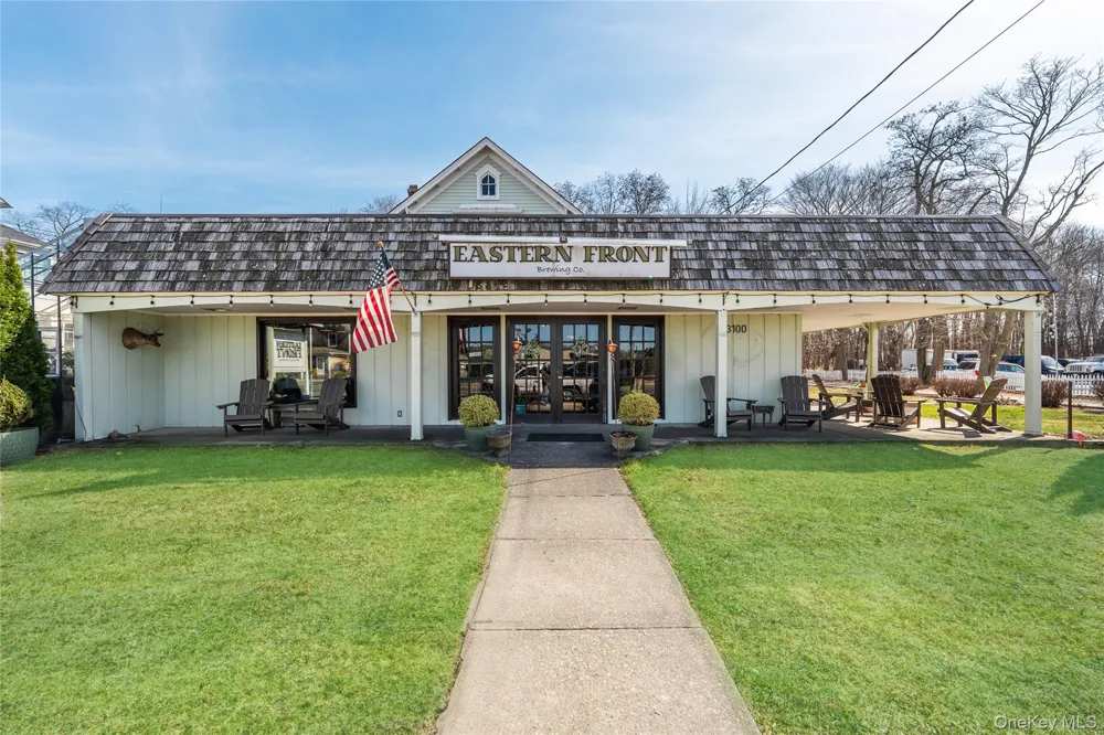 13100 Main Rd Mattituck, NY 11952