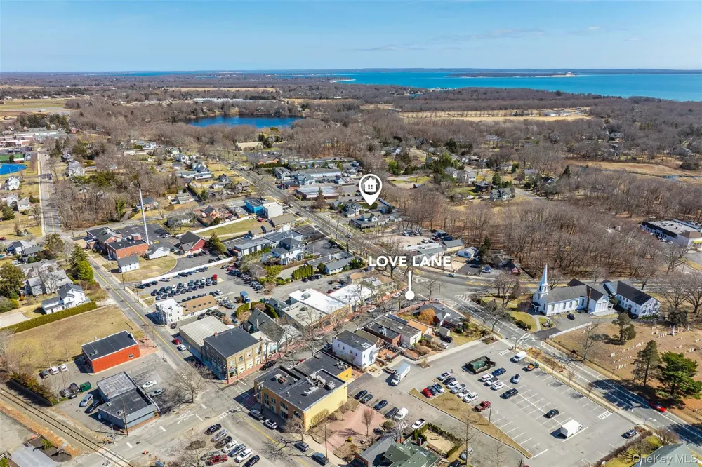 13100 Main Rd Mattituck, NY 11952