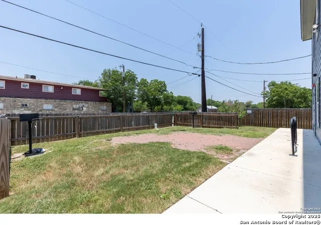 8111 Landing San Antonio, TX 78227