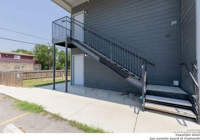 8111 Landing San Antonio, TX 78227