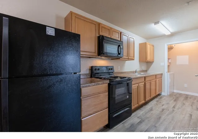 8111 Landing San Antonio, TX 78227