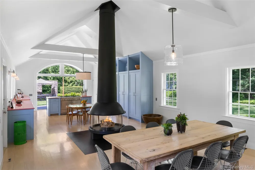 182 Church Lane Bridgehampton, NY 11932