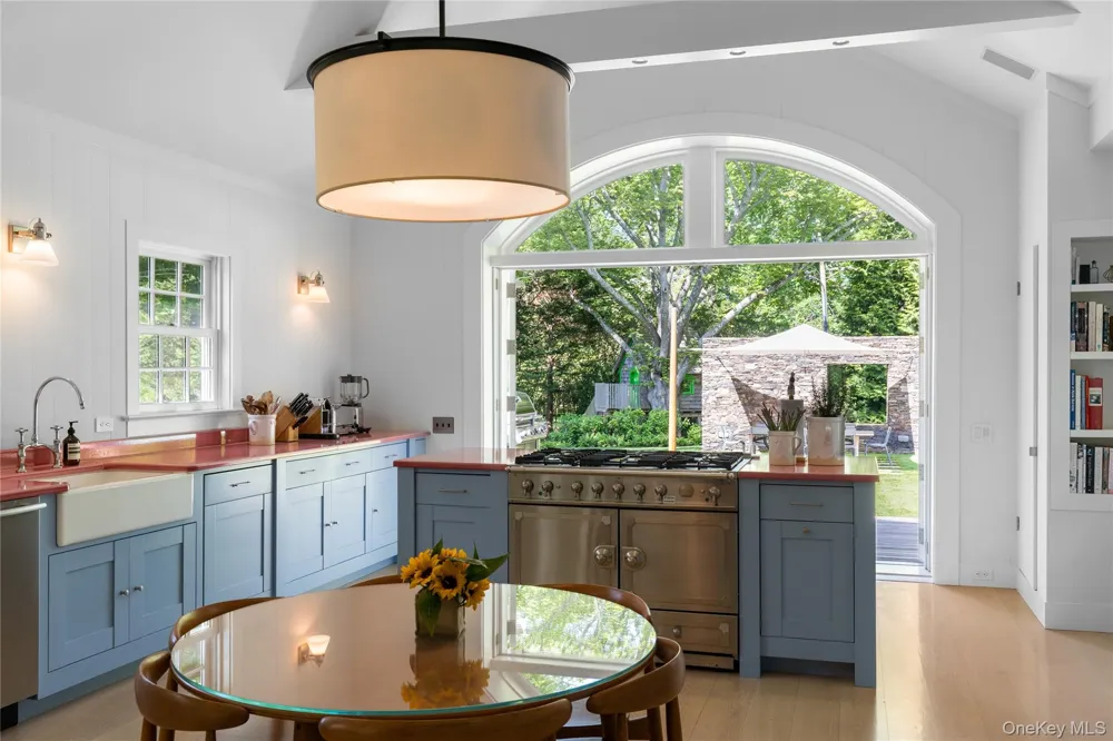 182 Church Lane Bridgehampton, NY 11932