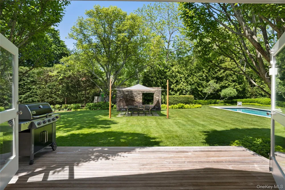 182 Church Lane Bridgehampton, NY 11932