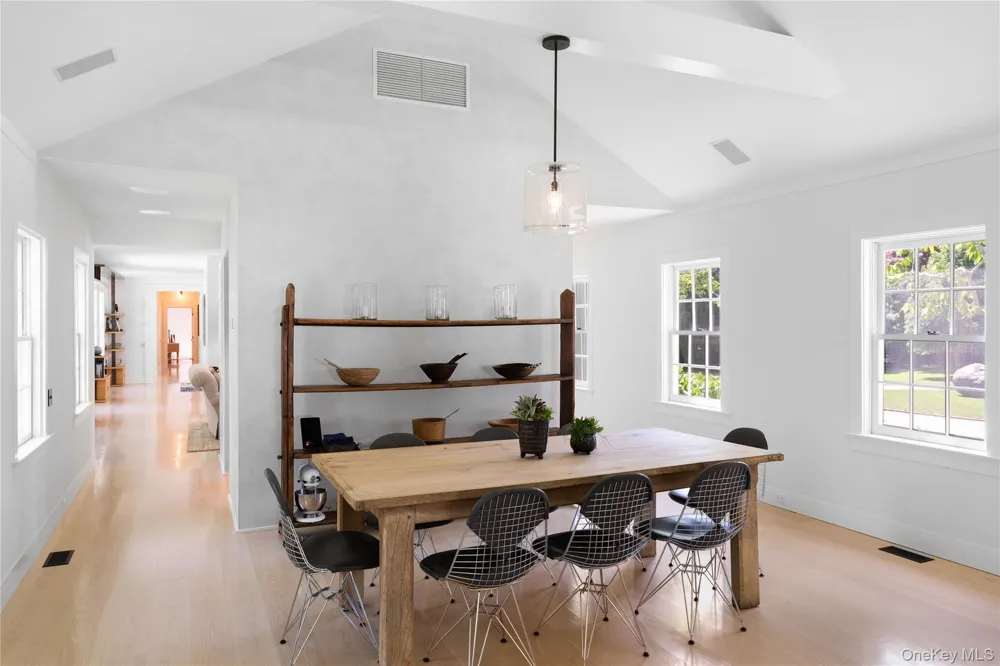 182 Church Lane Bridgehampton, NY 11932