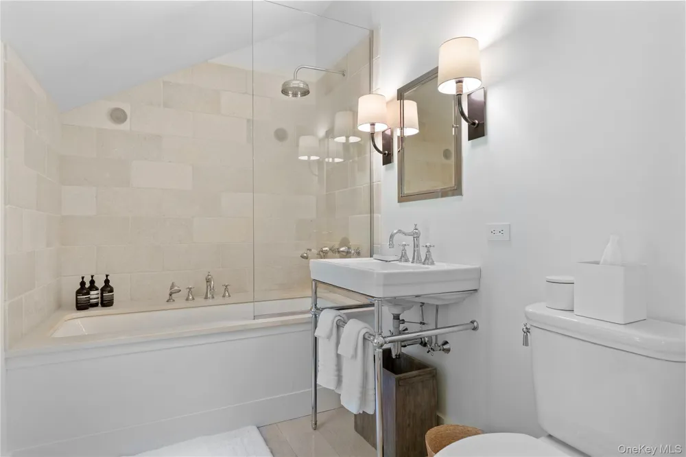 182 Church Lane Bridgehampton, NY 11932