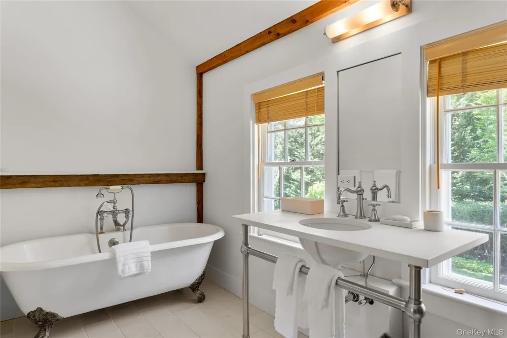 182 Church Lane Bridgehampton, NY 11932