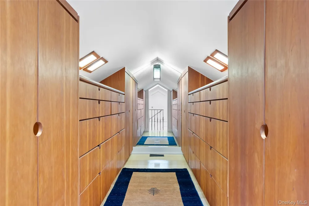 182 Church Lane Bridgehampton, NY 11932