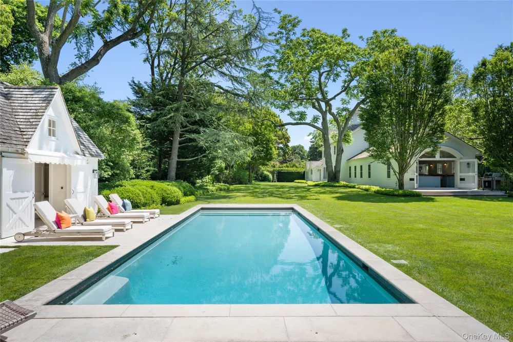 182 Church Lane Bridgehampton, NY 11932