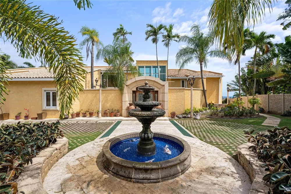 10 RIDGETOP Humacao, PR 00791
