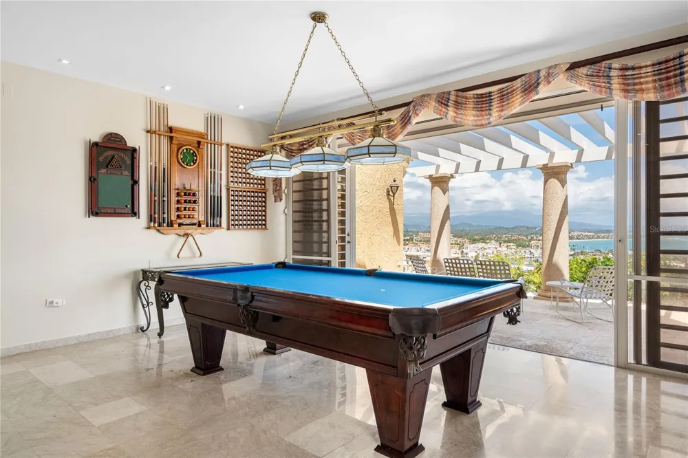 10 RIDGETOP Humacao, PR 00791