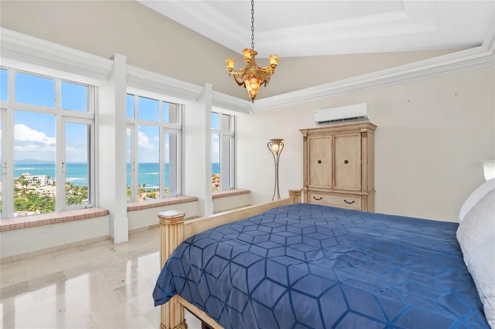 10 RIDGETOP Humacao, PR 00791