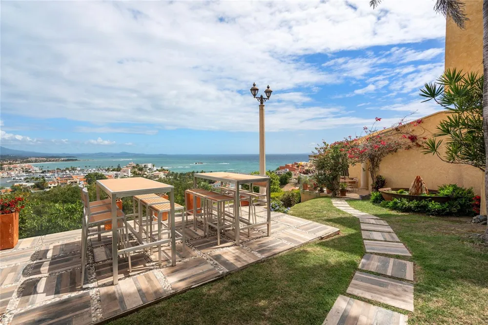 10 RIDGETOP Humacao, PR 00791