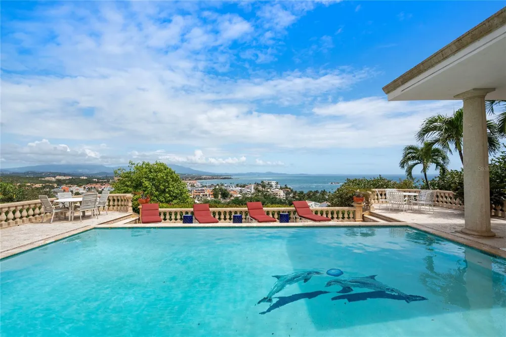 10 RIDGETOP Humacao, PR 00791