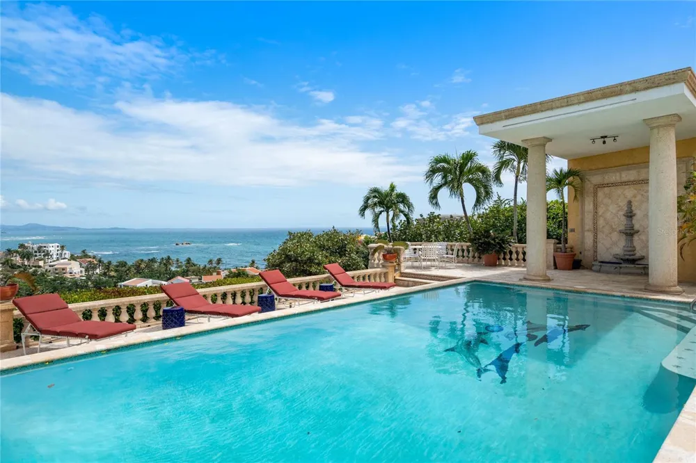 10 RIDGETOP Humacao, PR 00791