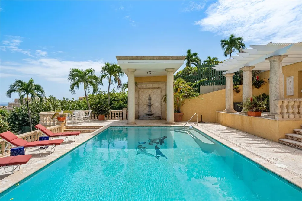 10 RIDGETOP Humacao, PR 00791