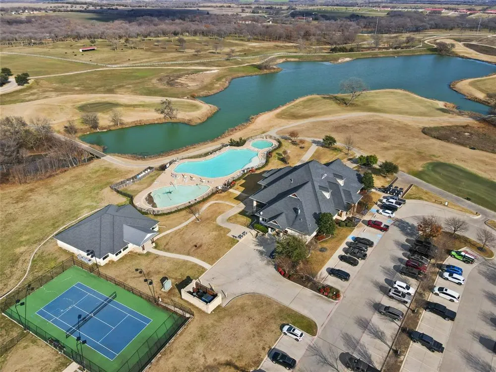 1918 Running Deer Lane Gunter, TX 75058