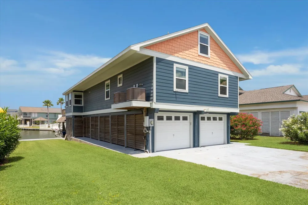219 Bora Bora Drive Tiki Island, TX 77554