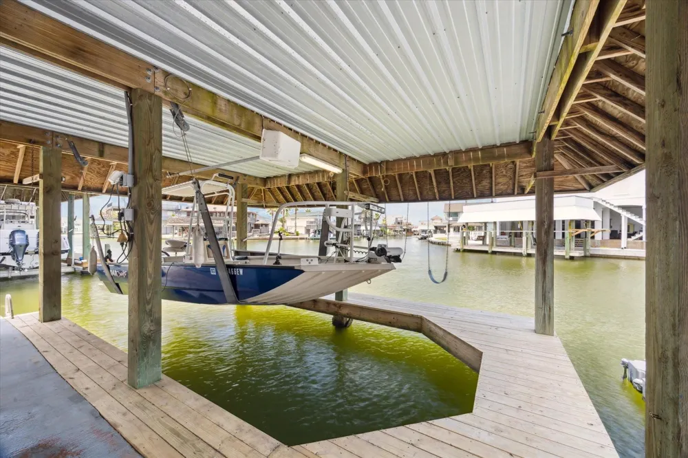 219 Bora Bora Drive Tiki Island, TX 77554