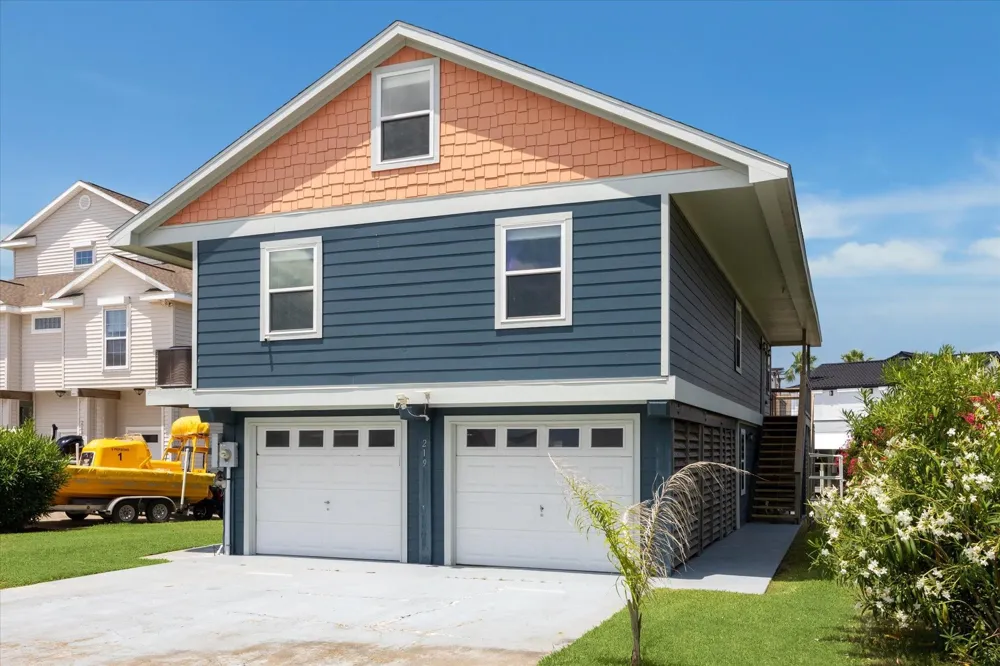 219 Bora Bora Drive Tiki Island, TX 77554