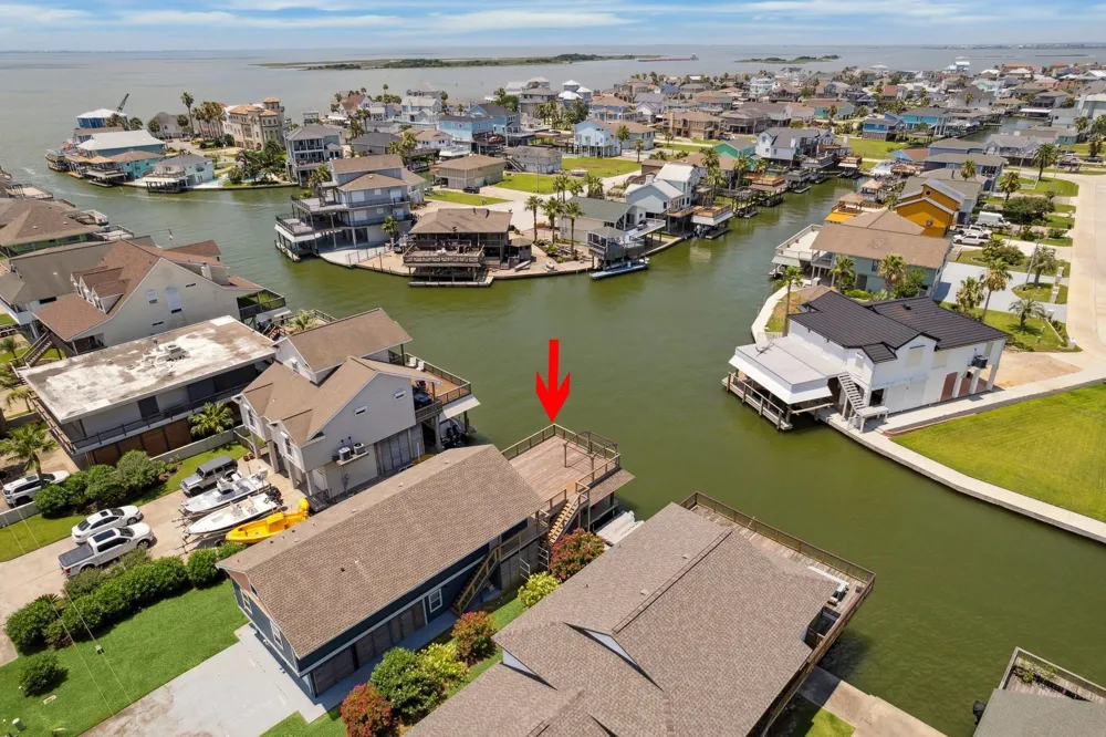219 Bora Bora Drive Tiki Island, TX 77554