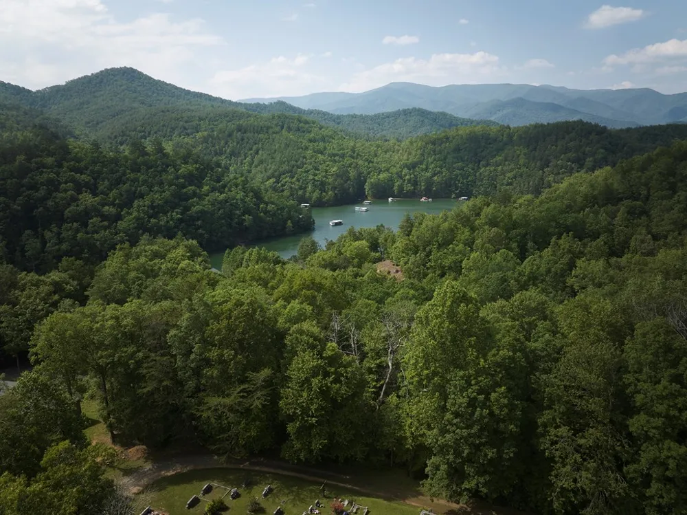 Oakleaf Rd Almond, NC 28702
