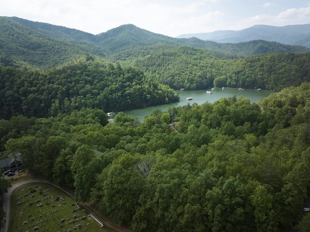 Oakleaf Rd Almond, NC 28702