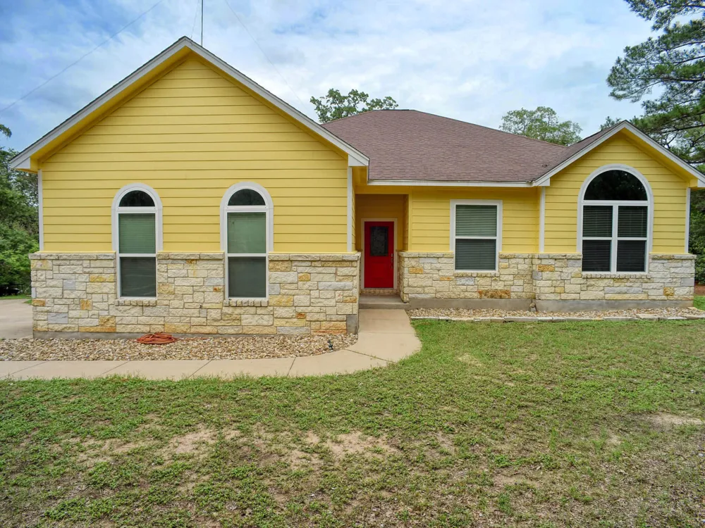 247 Campfire Way Smithville, TX 78957