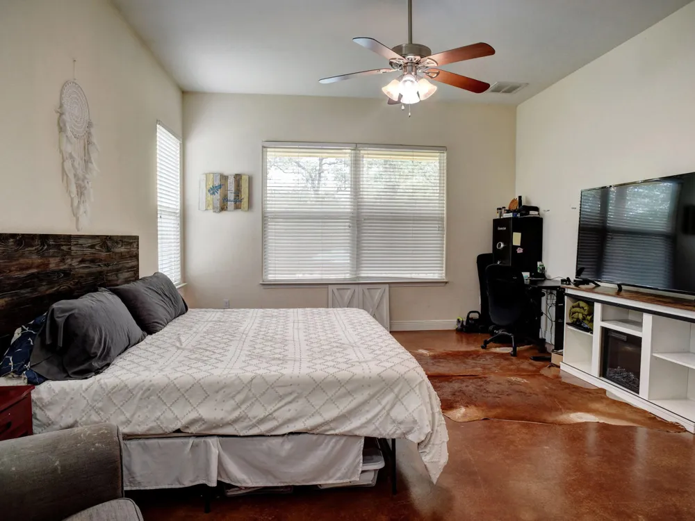 247 Campfire Way Smithville, TX 78957