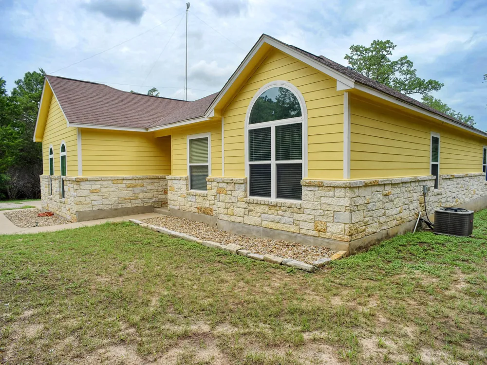 247 Campfire Way Smithville, TX 78957
