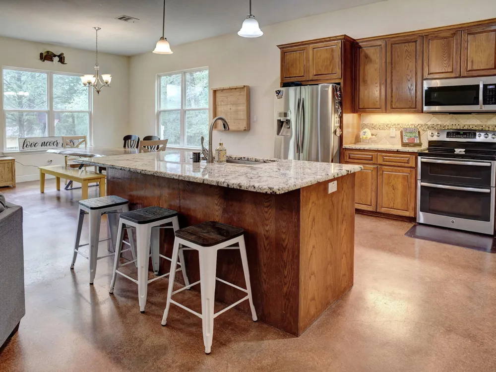 247 Campfire Way Smithville, TX 78957