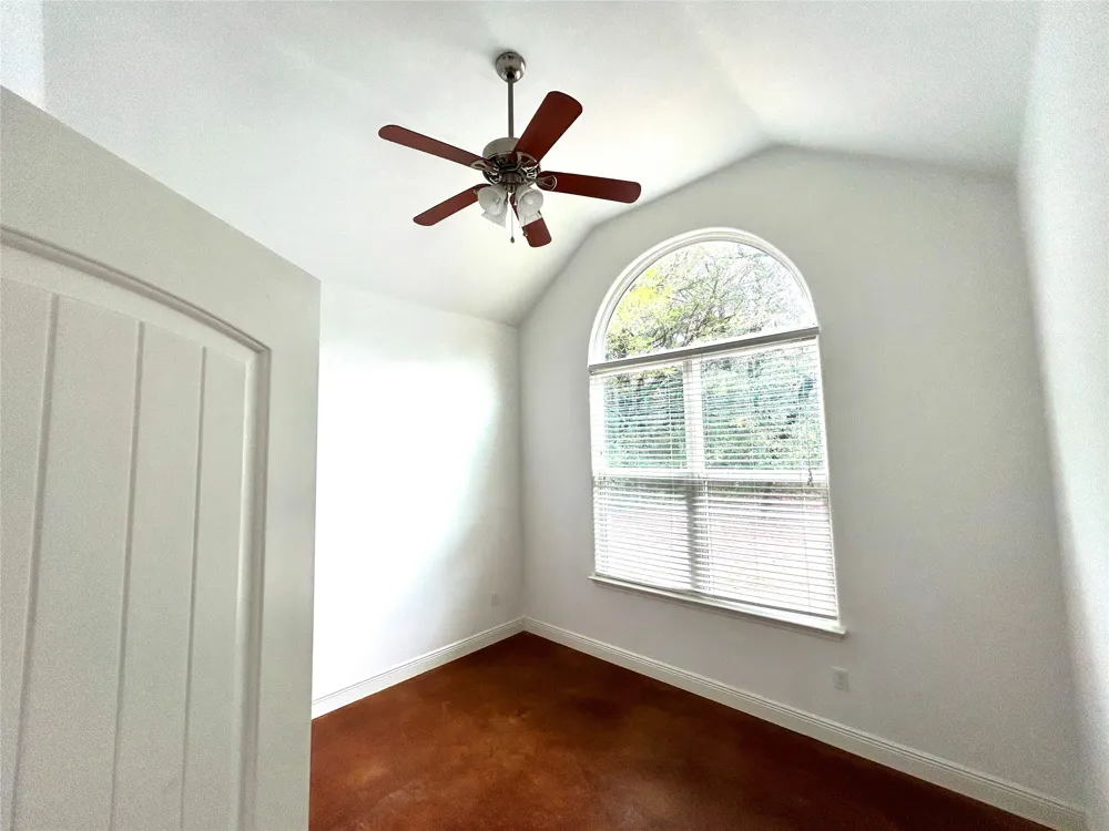 247 Campfire Way Smithville, TX 78957