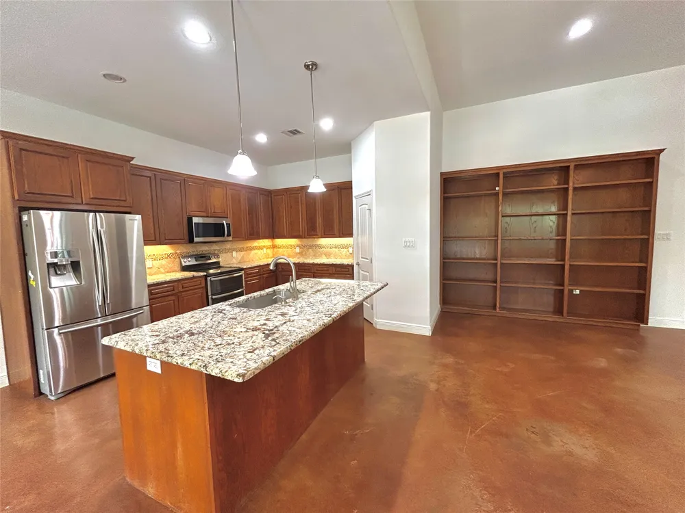 247 Campfire Way Smithville, TX 78957