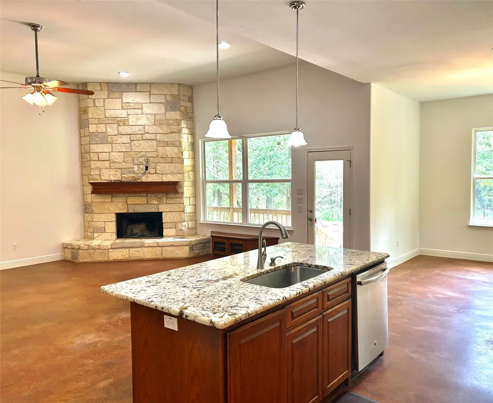 247 Campfire Way Smithville, TX 78957