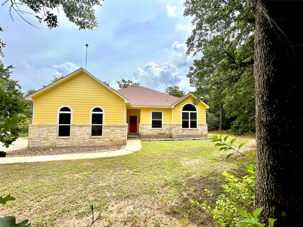 247 Campfire Way Smithville, TX 78957