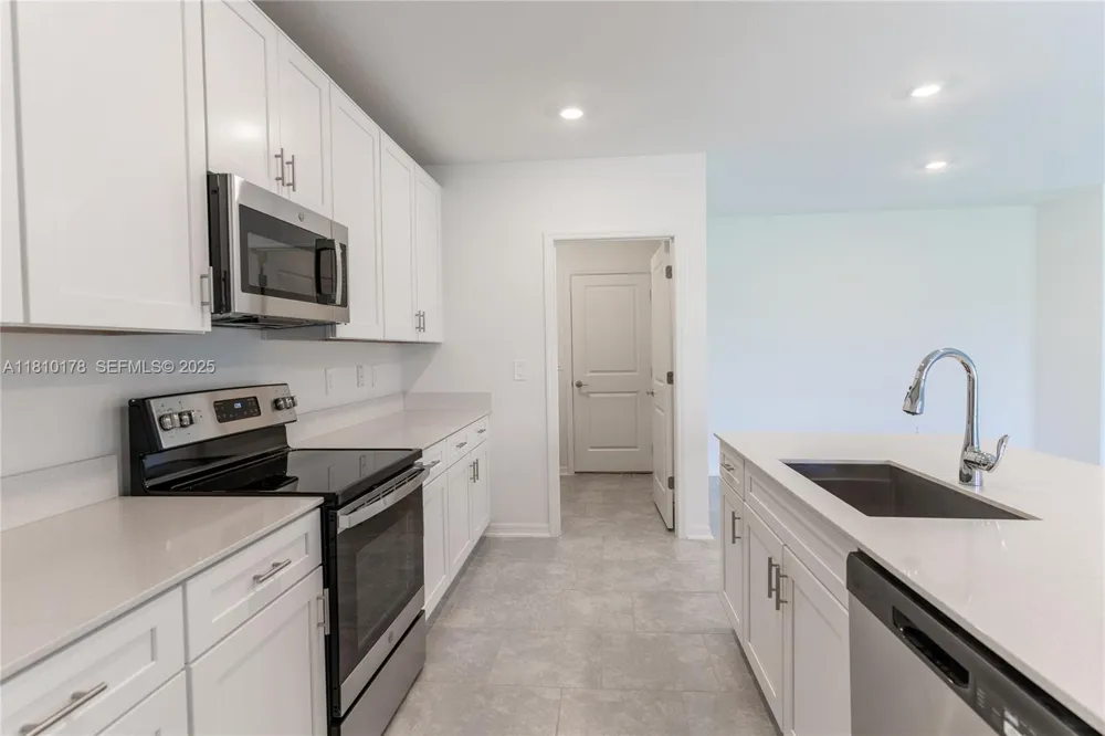 934 CATTLEMAN STREET Winter Haven, FL 33884