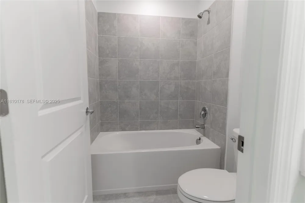 934 CATTLEMAN STREET Winter Haven, FL 33884