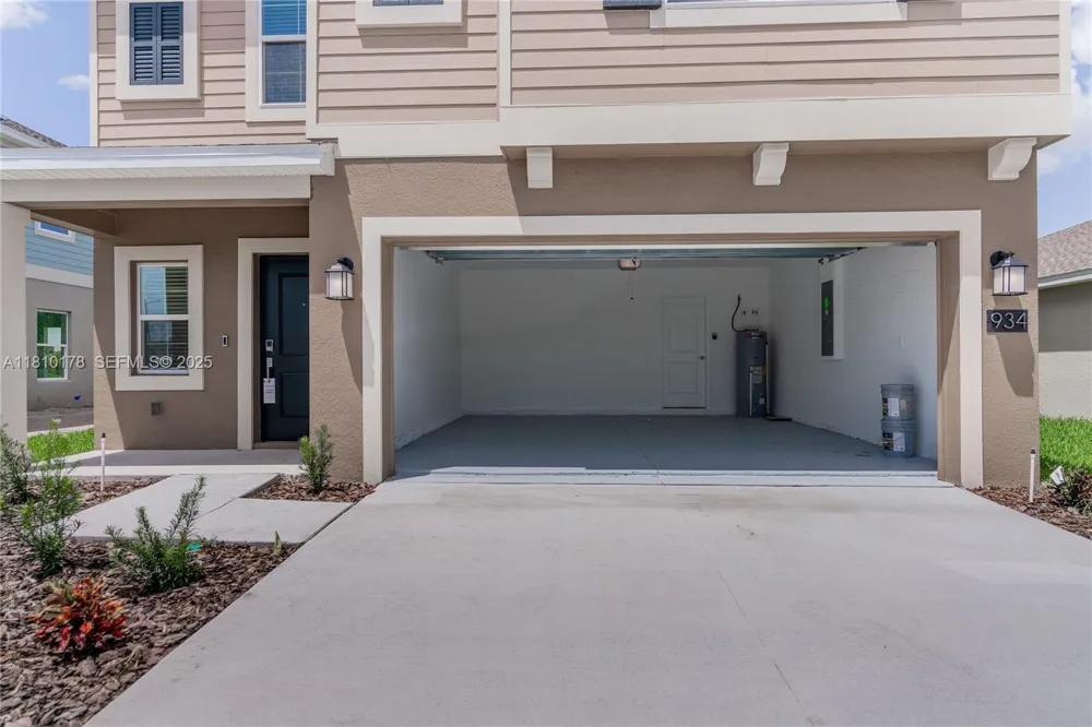 934 CATTLEMAN STREET Winter Haven, FL 33884