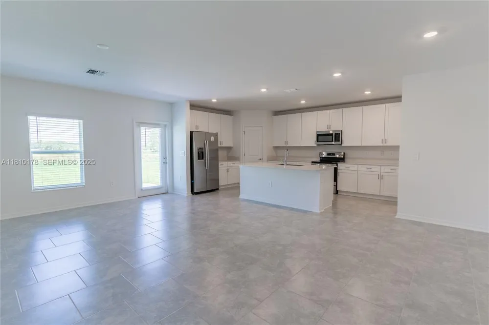 934 CATTLEMAN STREET Winter Haven, FL 33884