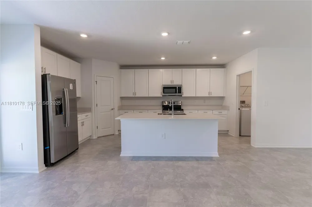 934 CATTLEMAN STREET Winter Haven, FL 33884
