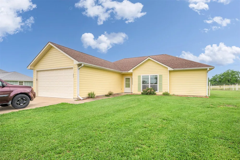 305 O'malley Road Brenham, TX 77833