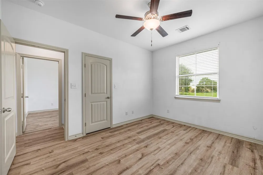 305 O'malley Road Brenham, TX 77833