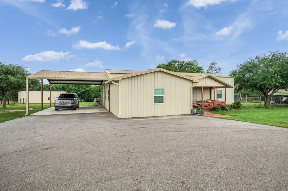 305 O'malley Road Brenham, TX 77833