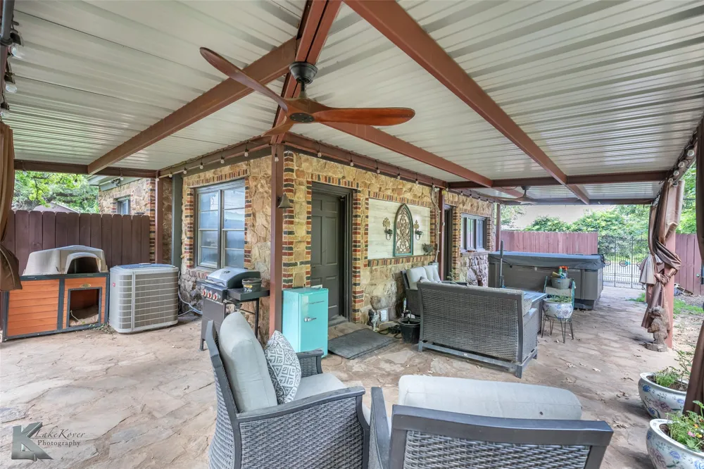 202 E Ross Street Rising Star, TX 76471