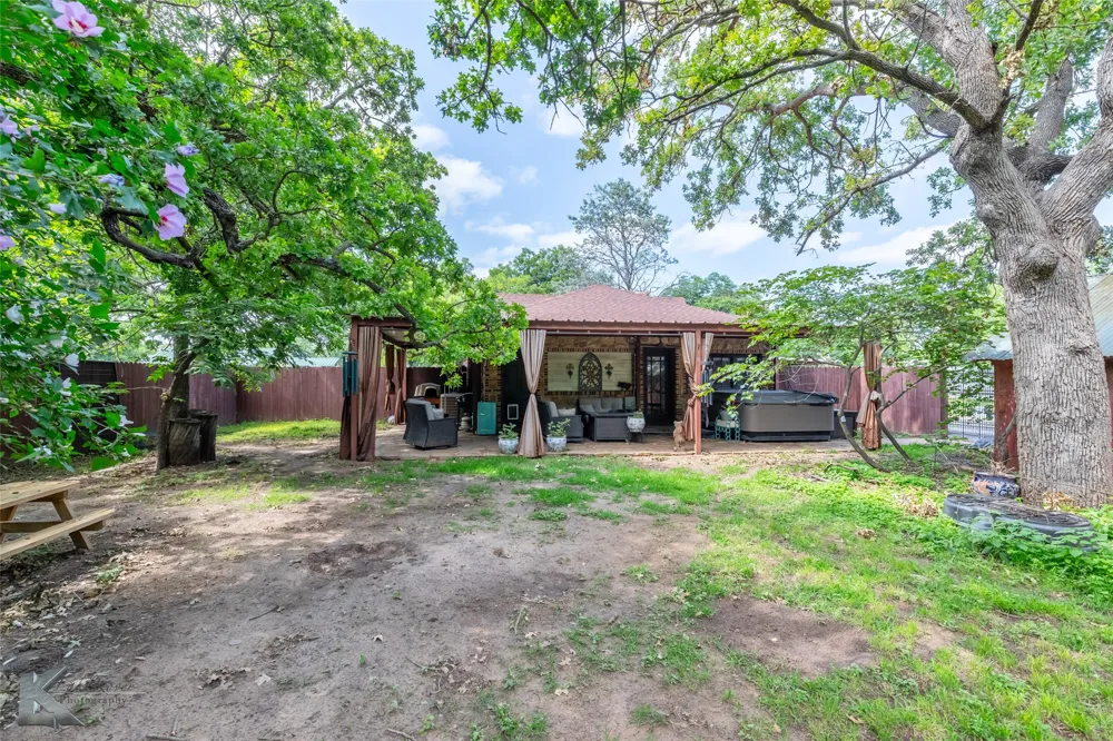 202 E Ross Street Rising Star, TX 76471