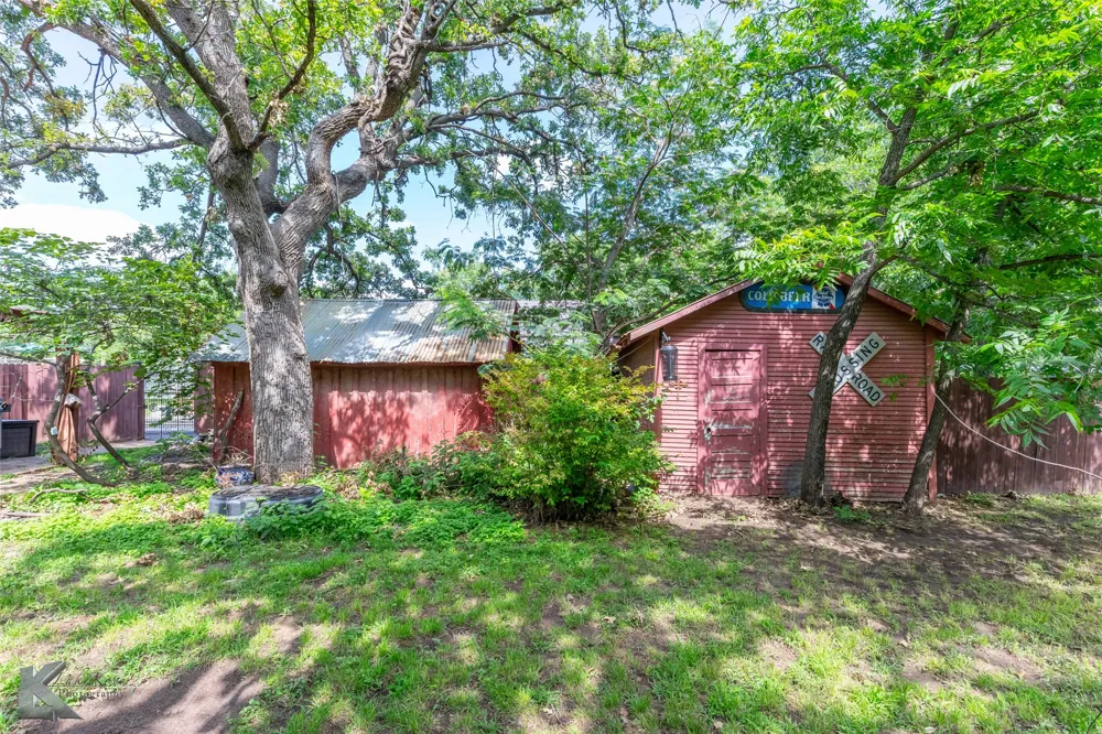 202 E Ross Street Rising Star, TX 76471