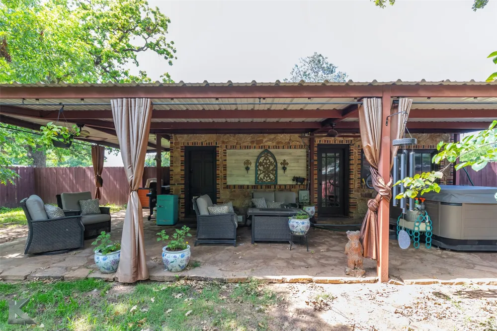 202 E Ross Street Rising Star, TX 76471