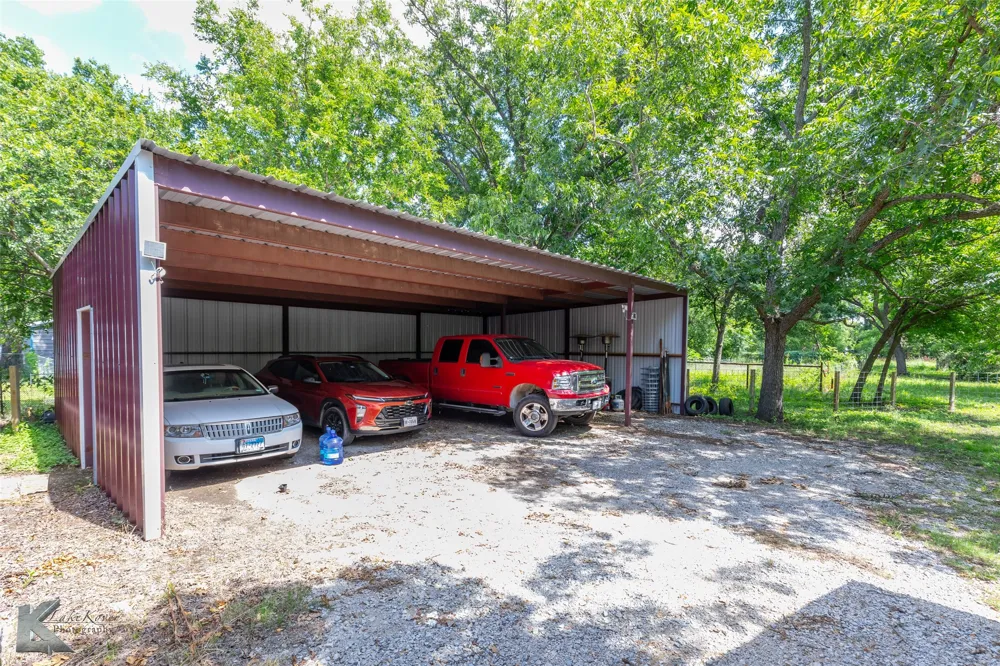 202 E Ross Street Rising Star, TX 76471